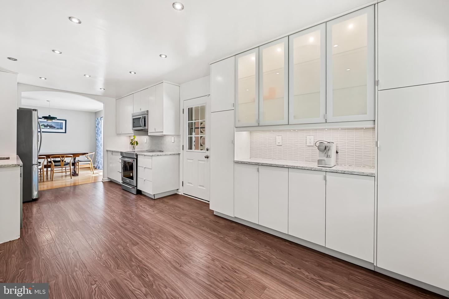 9815 Inglemere Dr