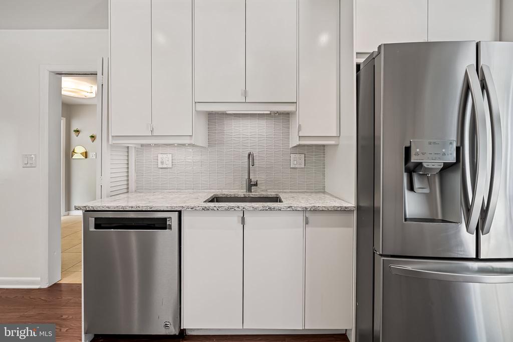 9815 Inglemere Dr