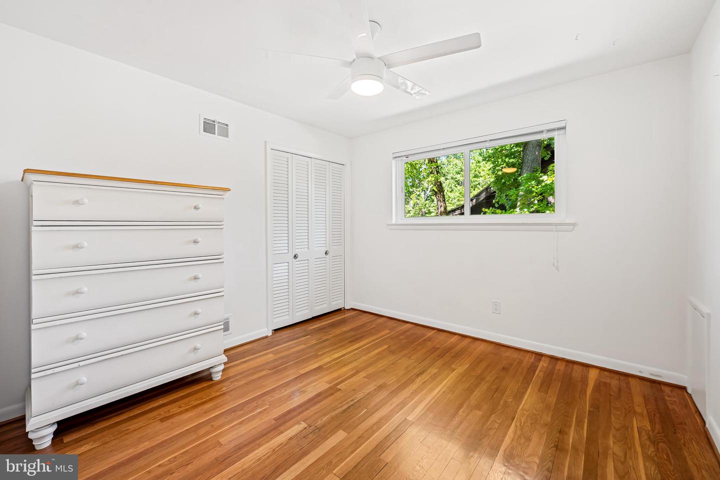 9815 Inglemere Dr