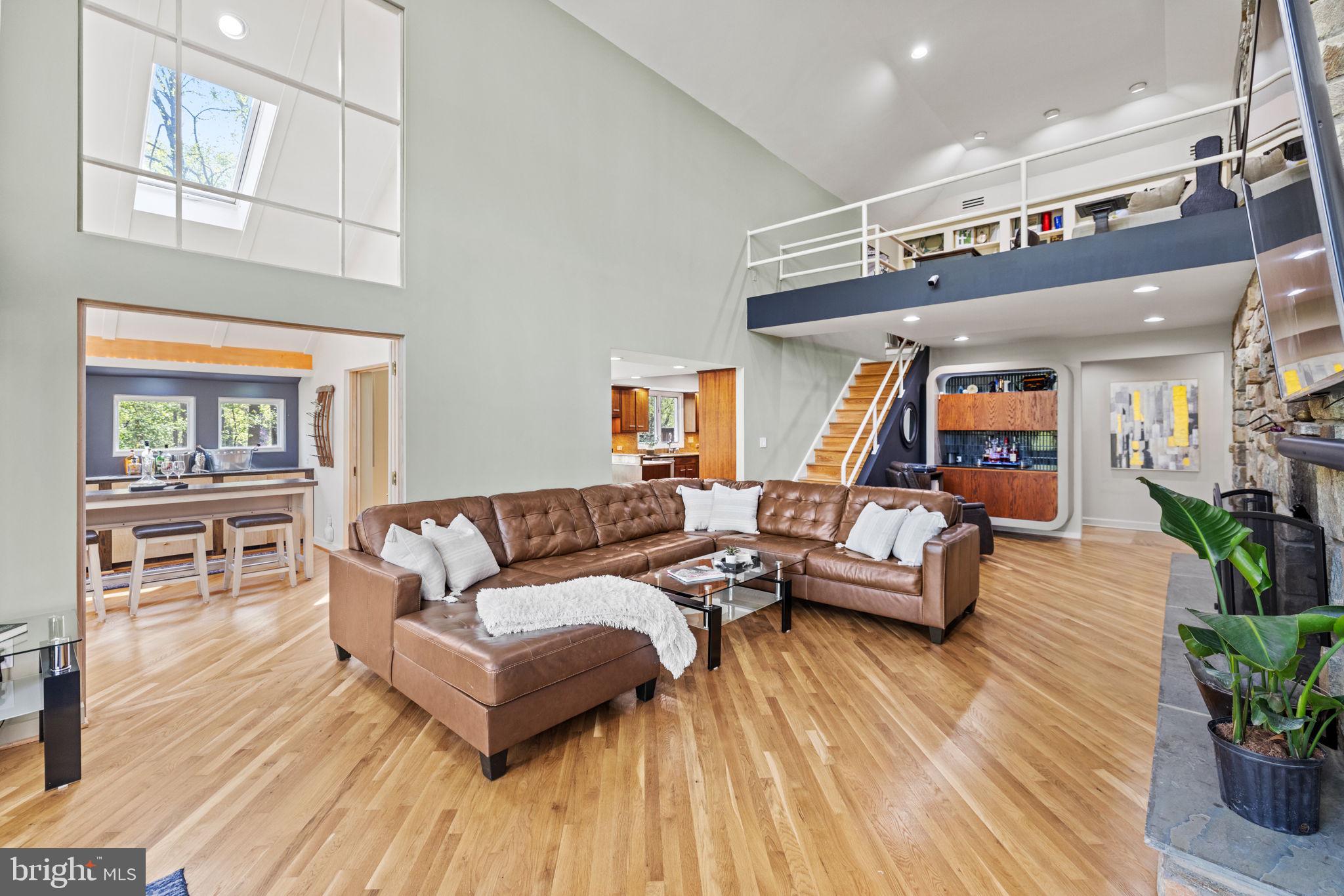 8901 Potomac Station Ln