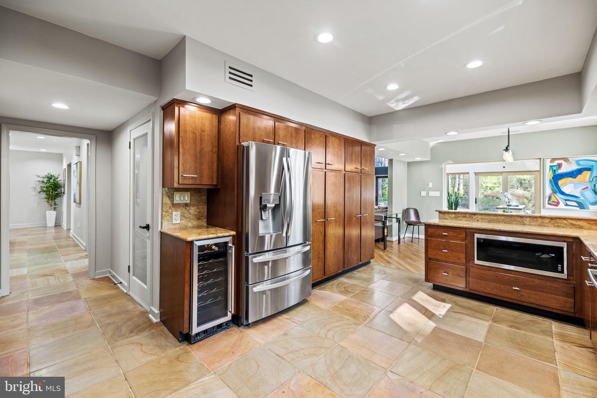 8901 Potomac Station Ln