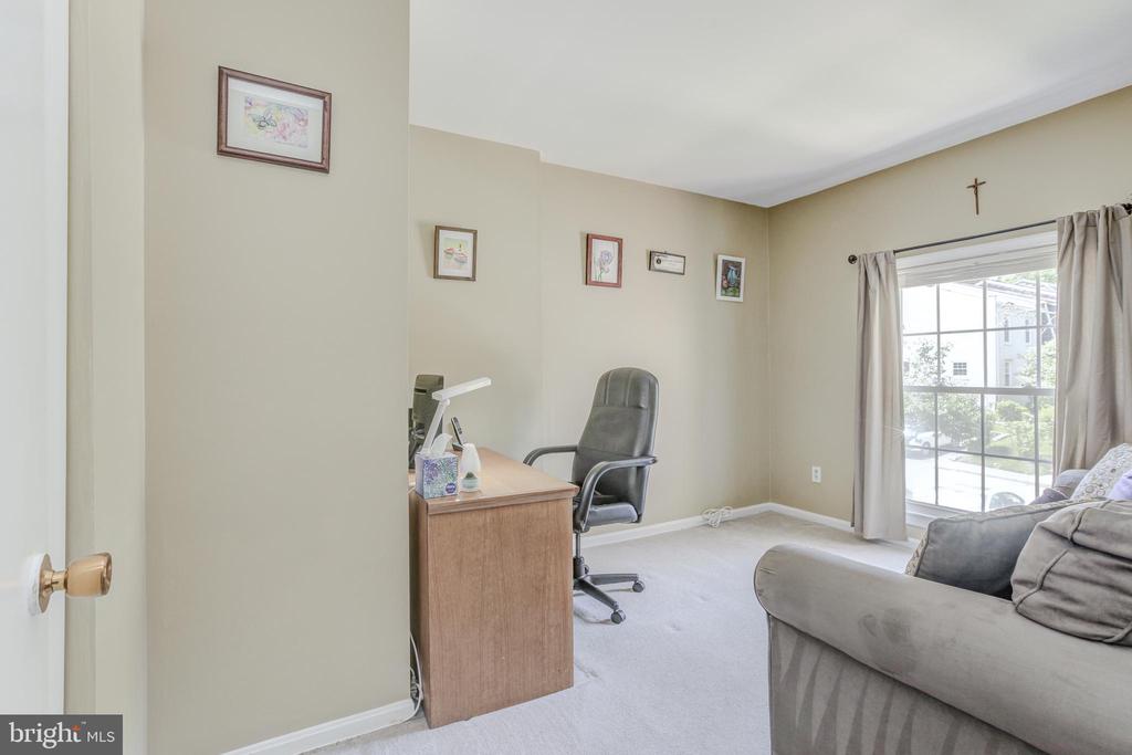 513 MEADOW HALL DRIVE D513