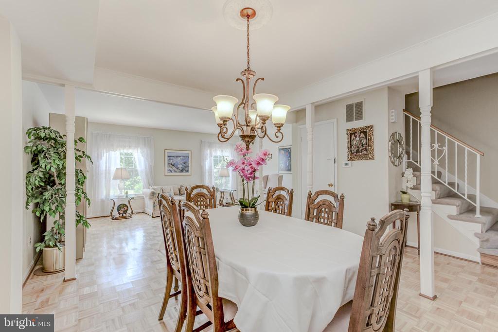 513 MEADOW HALL DRIVE D513