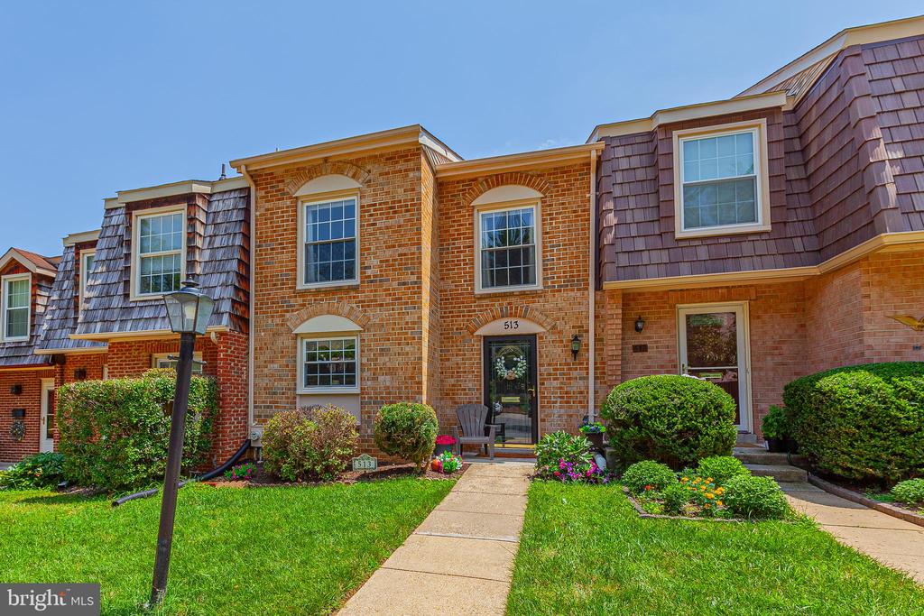 513 MEADOW HALL DRIVE D513