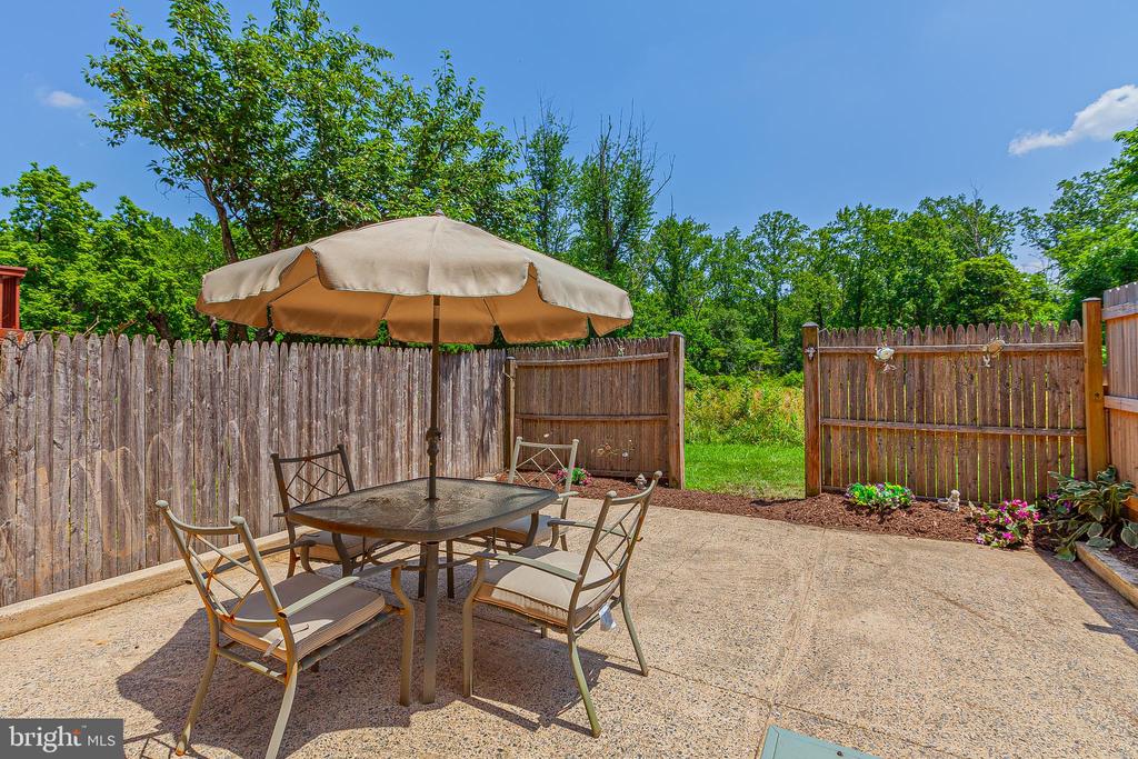 513 MEADOW HALL DRIVE D513
