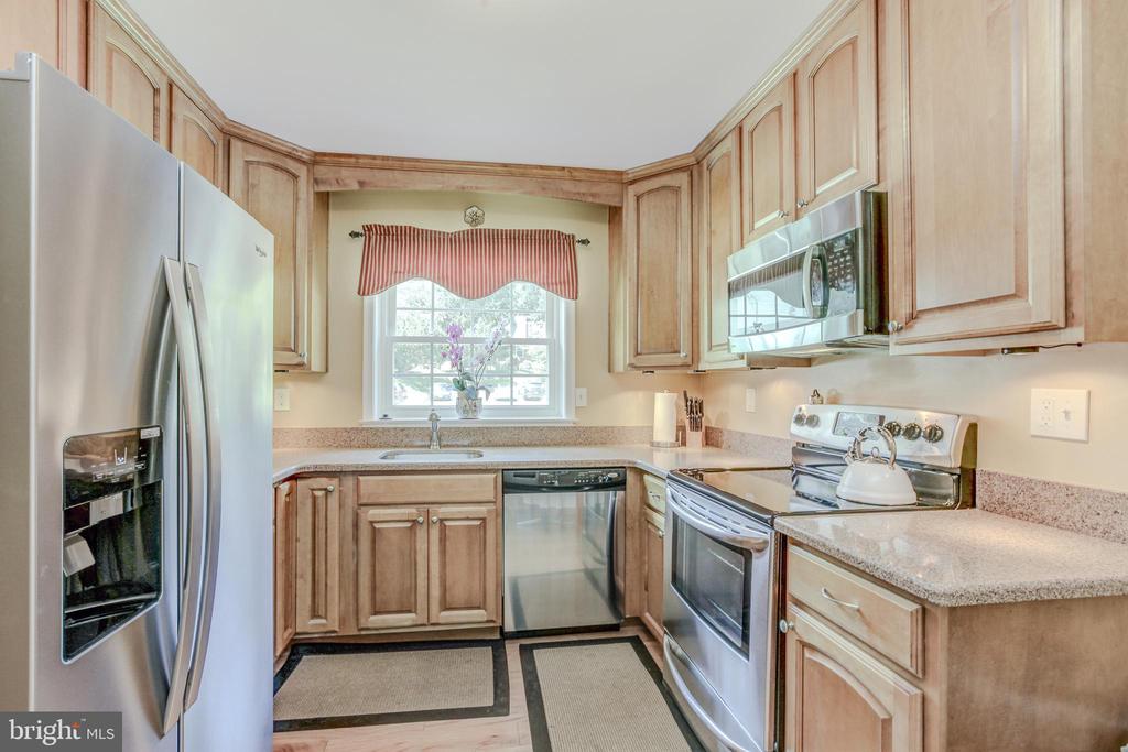 513 MEADOW HALL DRIVE D513
