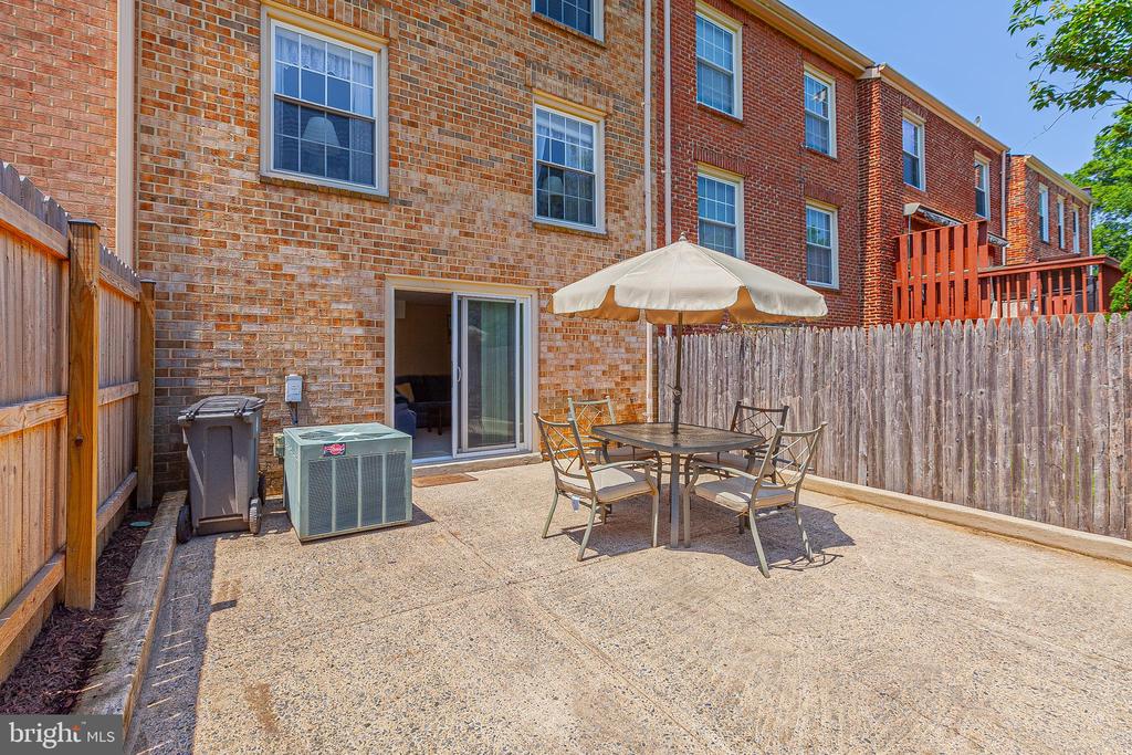 513 MEADOW HALL DRIVE D513