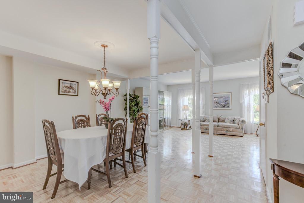 513 MEADOW HALL DRIVE D513
