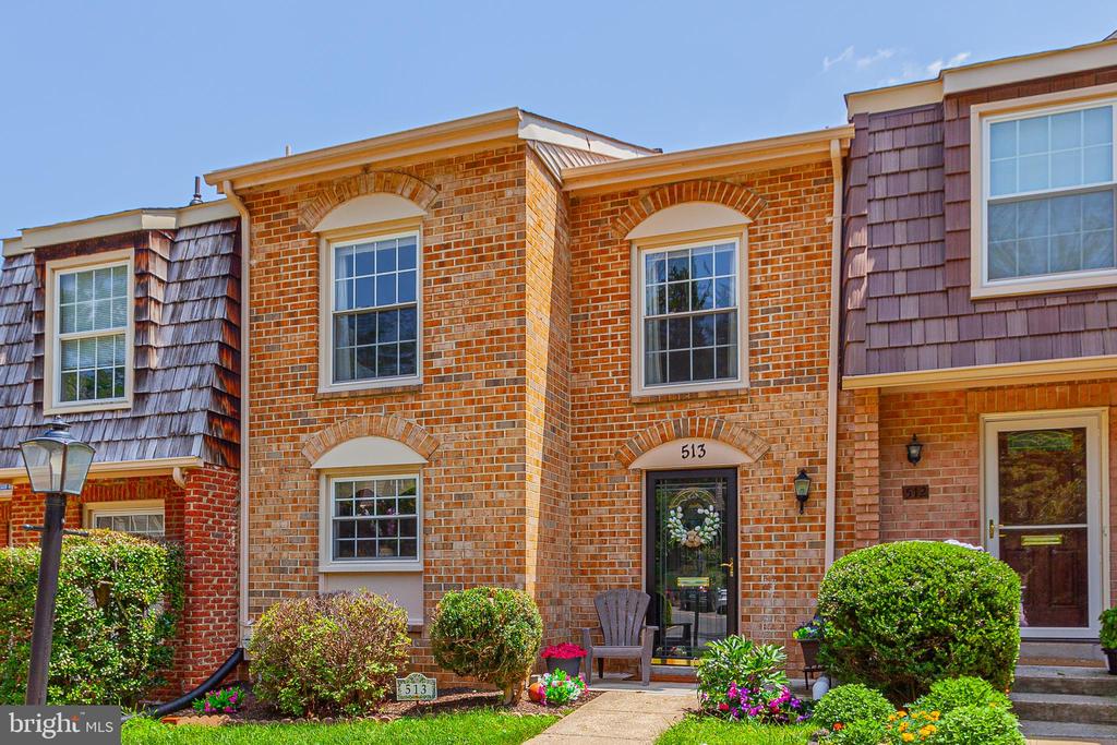 513 MEADOW HALL DRIVE D513