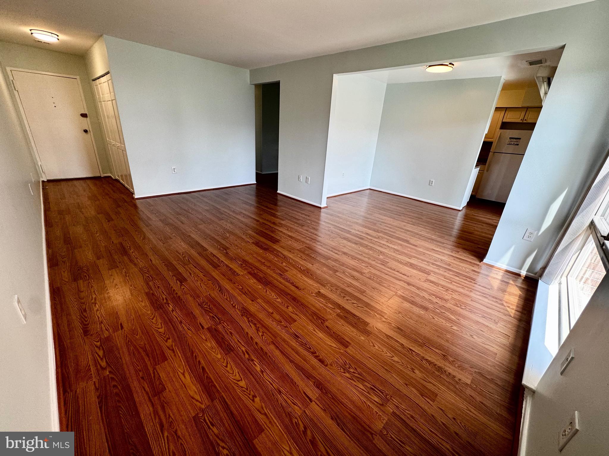 2200 Greenery Ln #201-