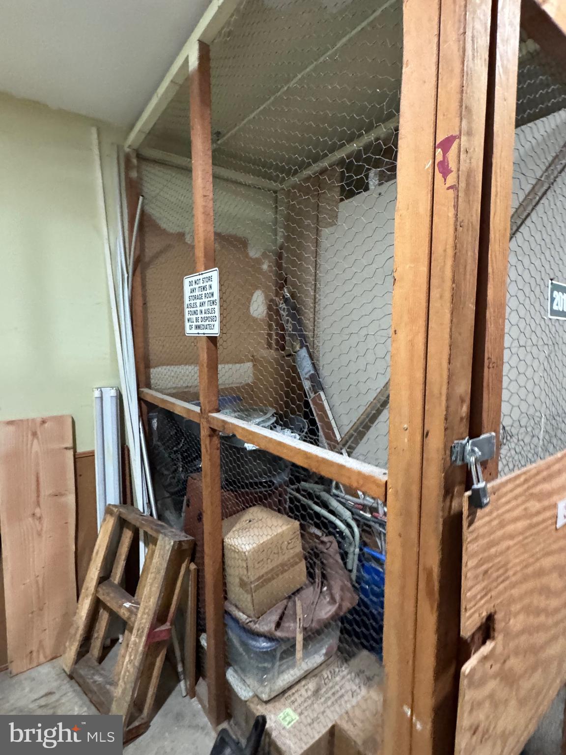 2200 Greenery Ln #201-