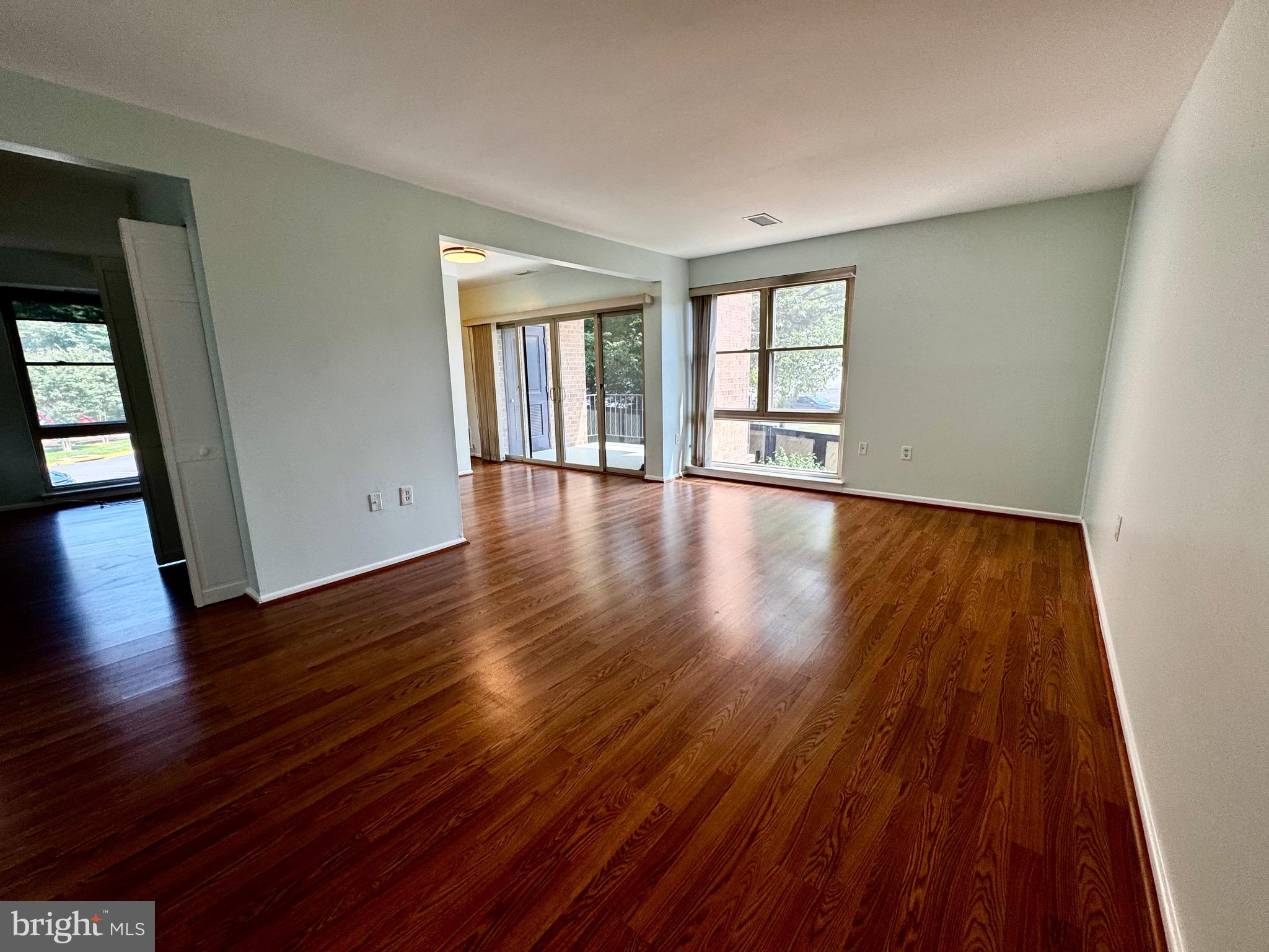 2200 Greenery Ln #201-