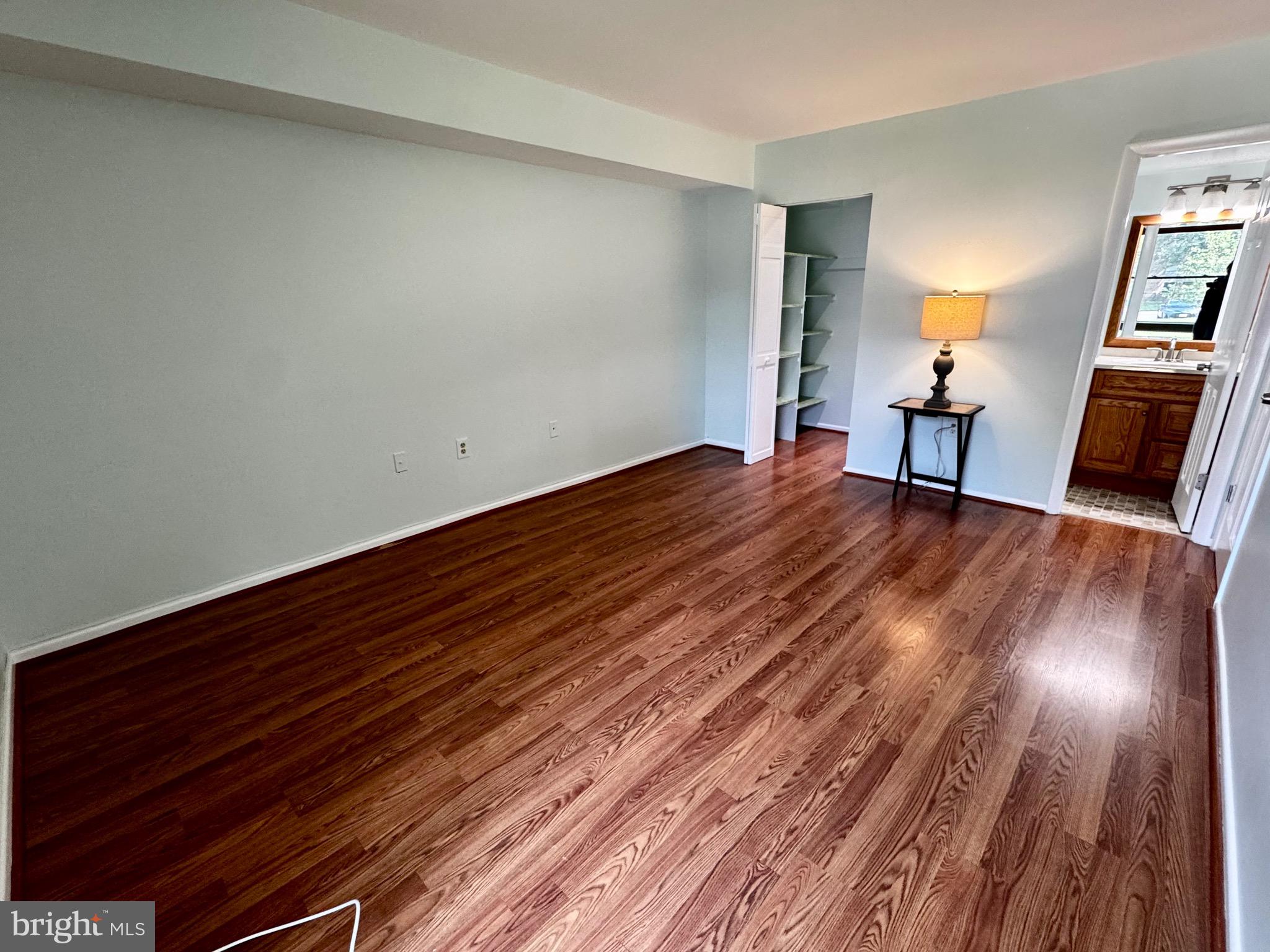 2200 Greenery Ln #201-