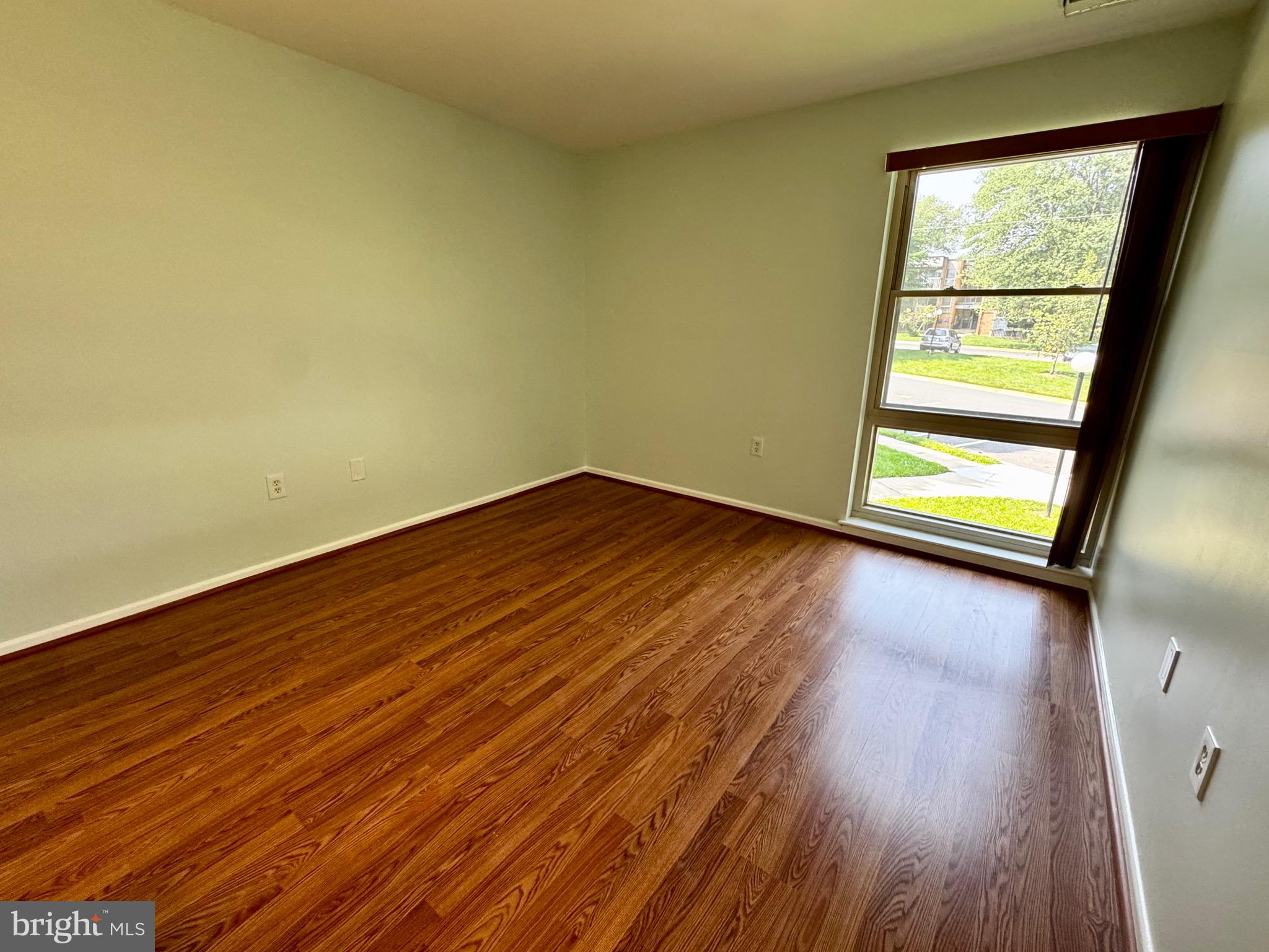 2200 Greenery Ln #201-