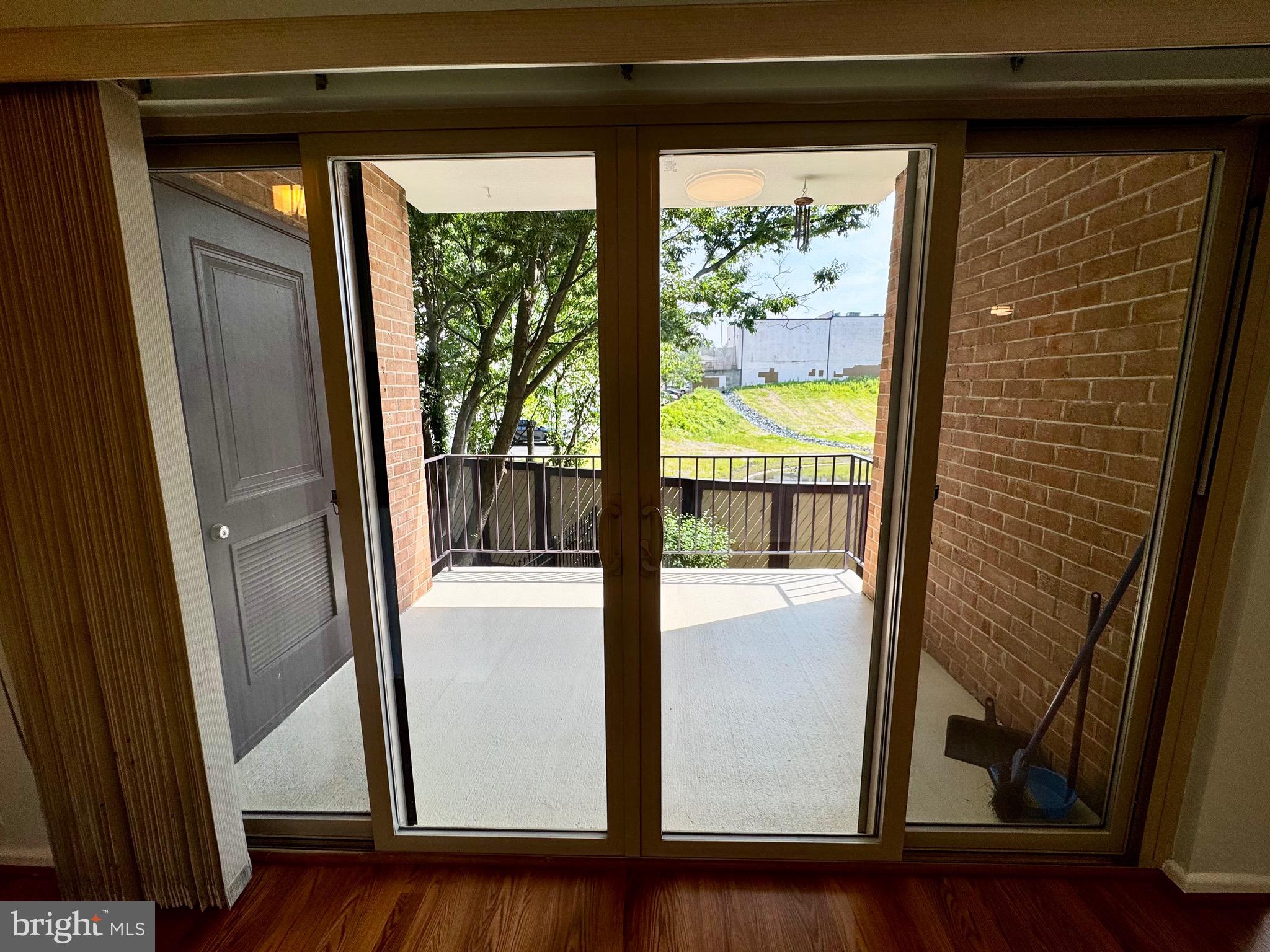 2200 Greenery Ln #201-