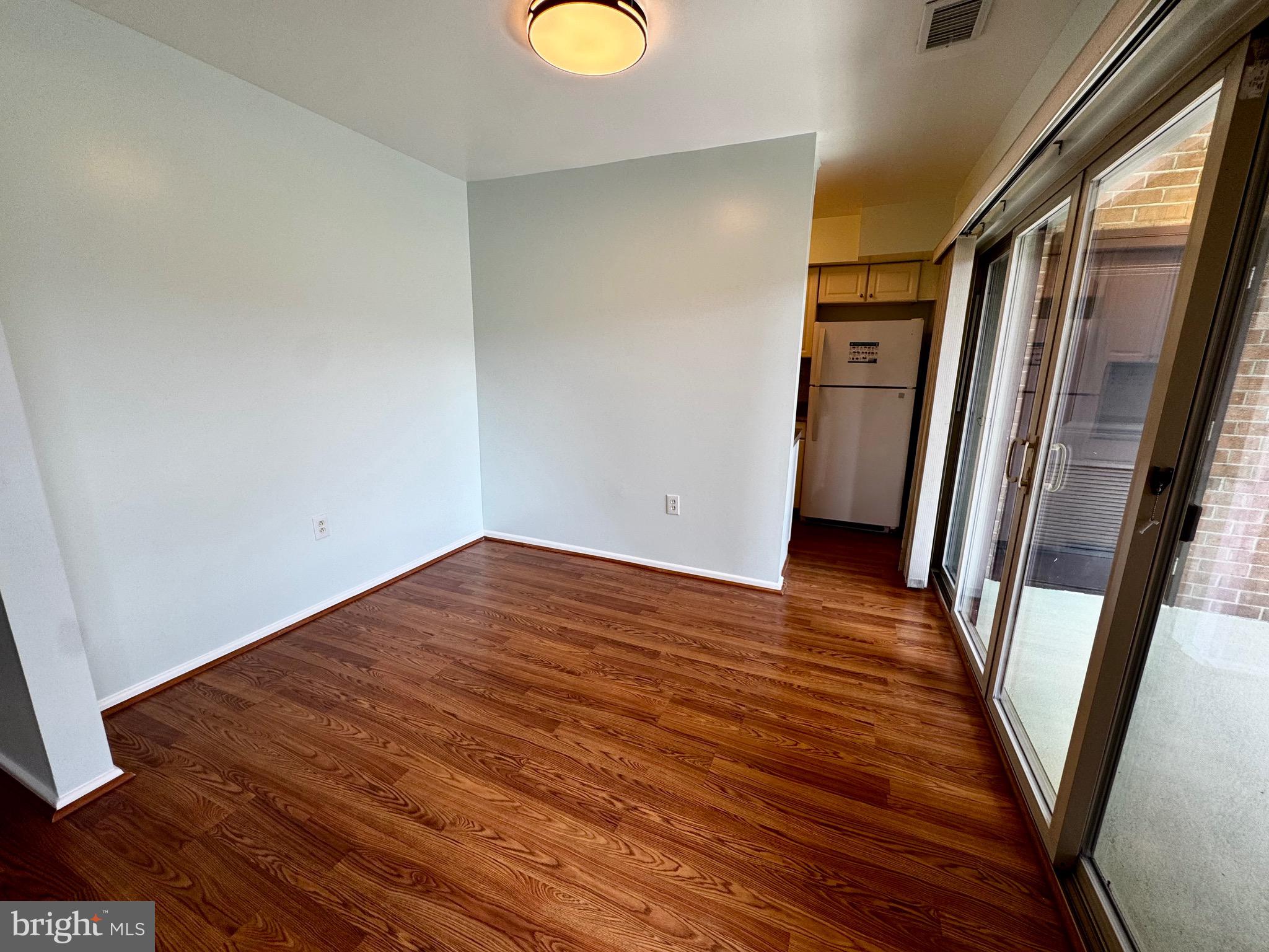 2200 Greenery Ln #201-