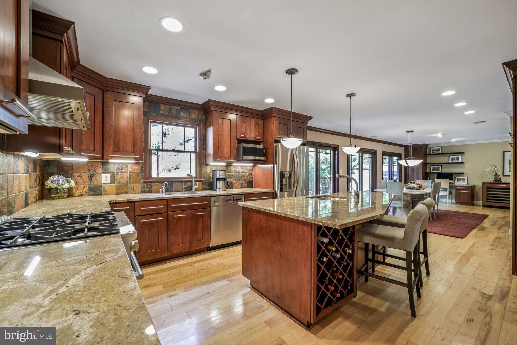 7709 MARY CASSATT DRIVE