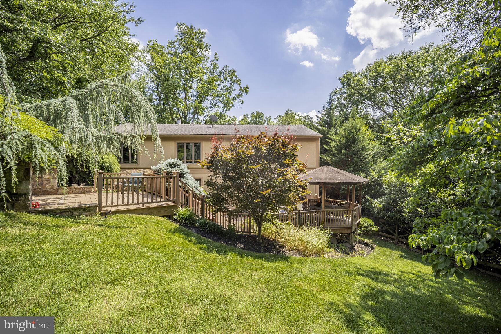 7709 MARY CASSATT DRIVE