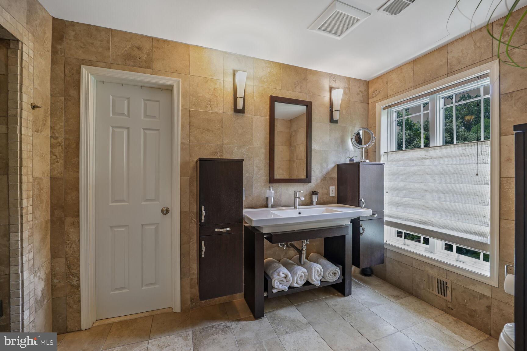 7709 MARY CASSATT DRIVE