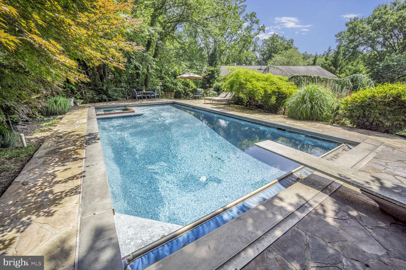 7709 MARY CASSATT DRIVE