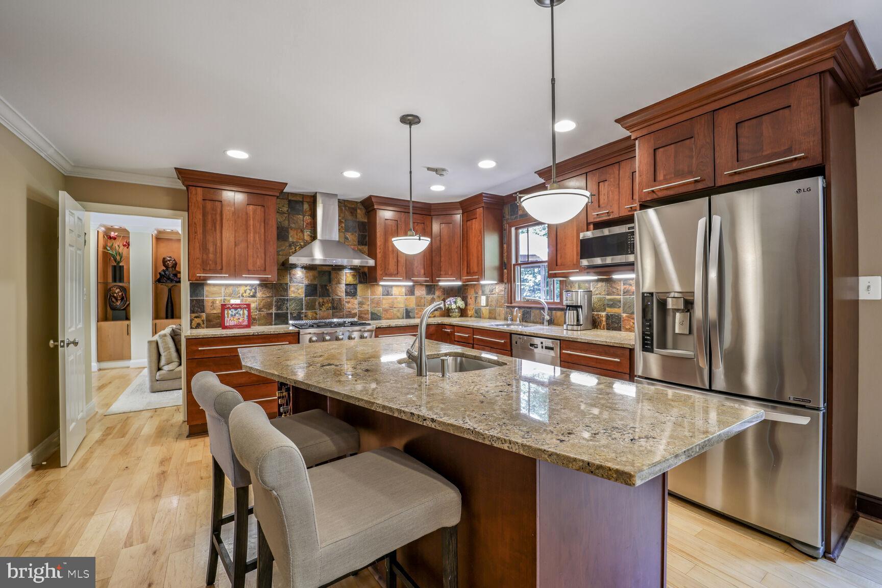 7709 MARY CASSATT DRIVE