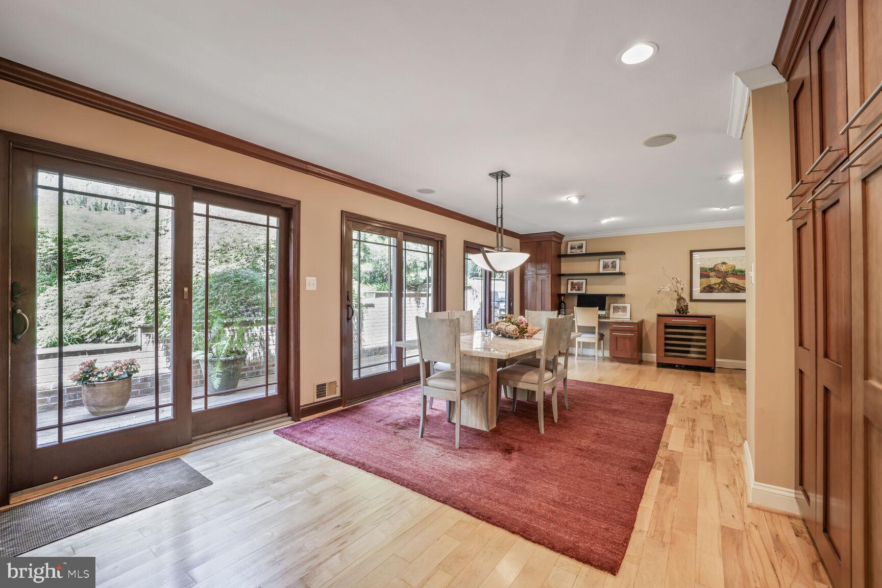 7709 MARY CASSATT DRIVE