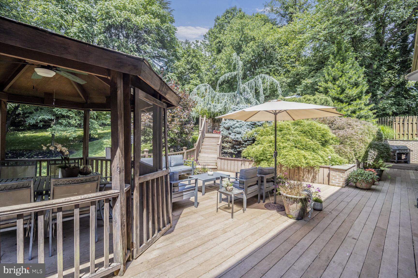 7709 MARY CASSATT DRIVE