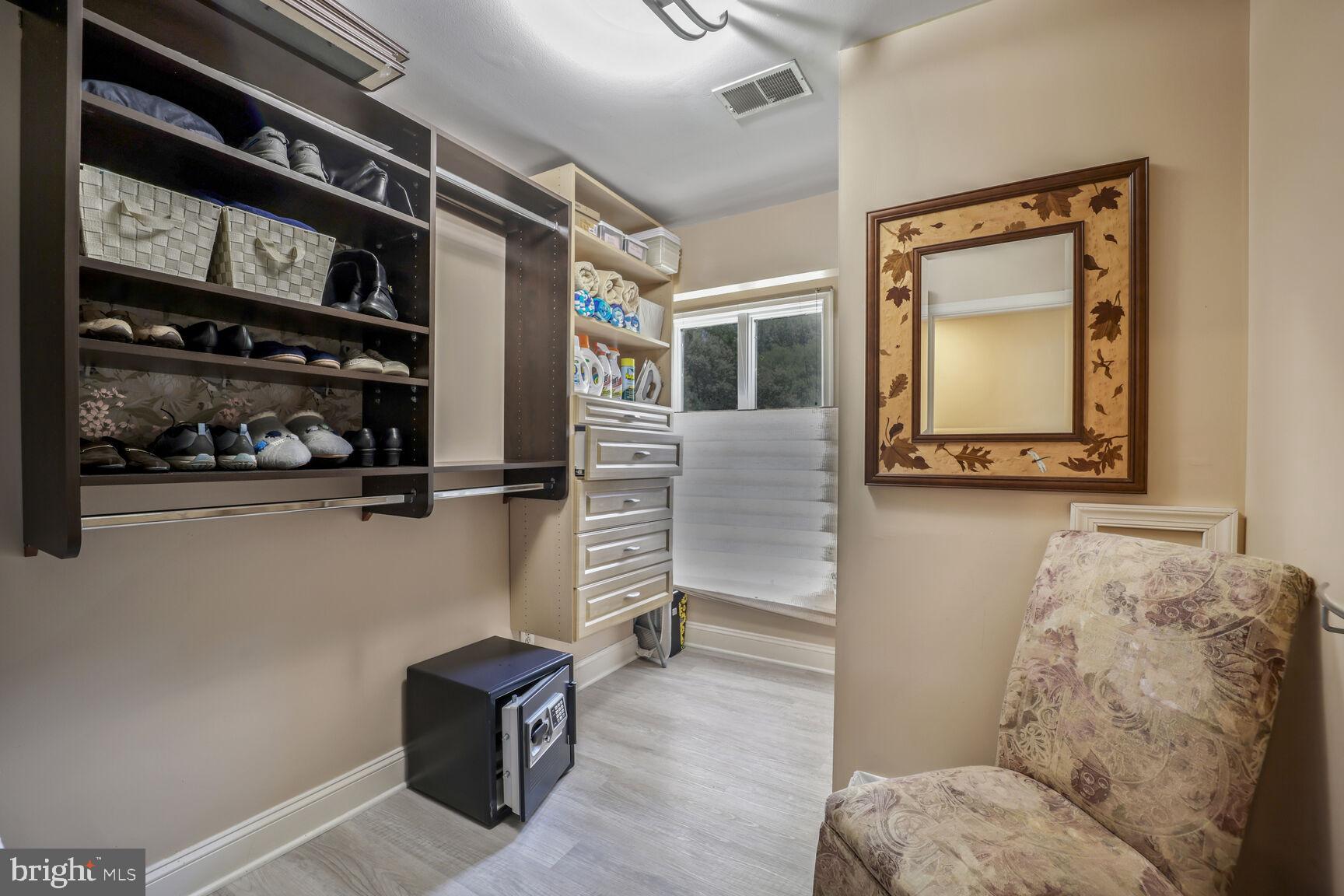 7709 MARY CASSATT DRIVE