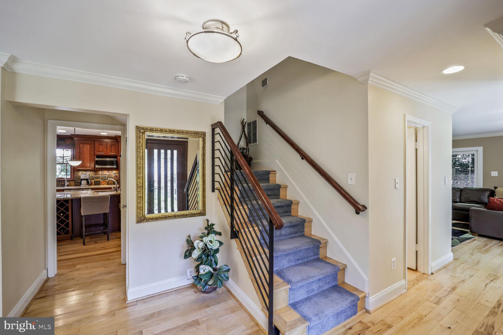 7709 MARY CASSATT DRIVE