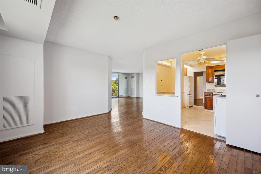 7420 WESTLAKE TERRACE 304