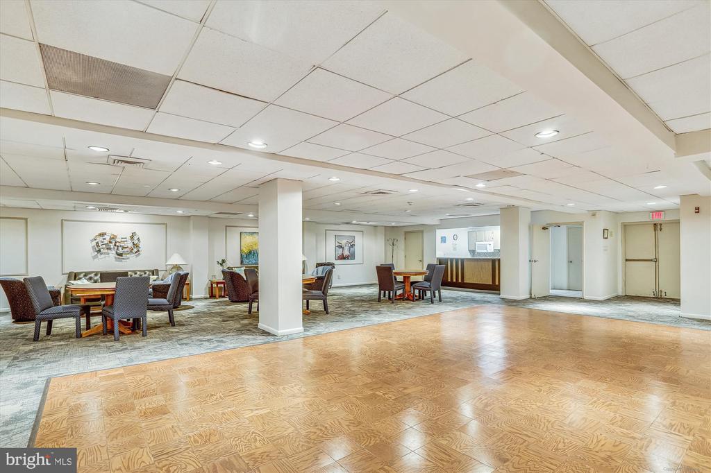 7420 WESTLAKE TERRACE 304