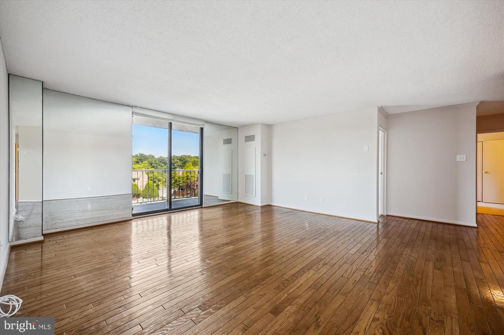 7420 WESTLAKE TERRACE 304
