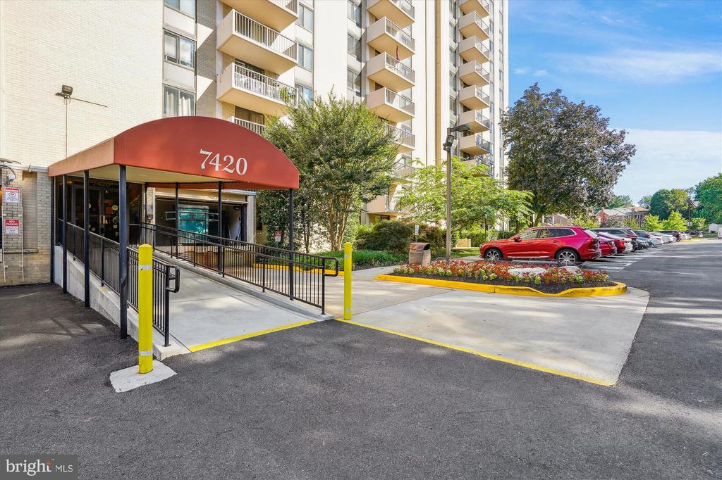 7420 WESTLAKE TERRACE 304