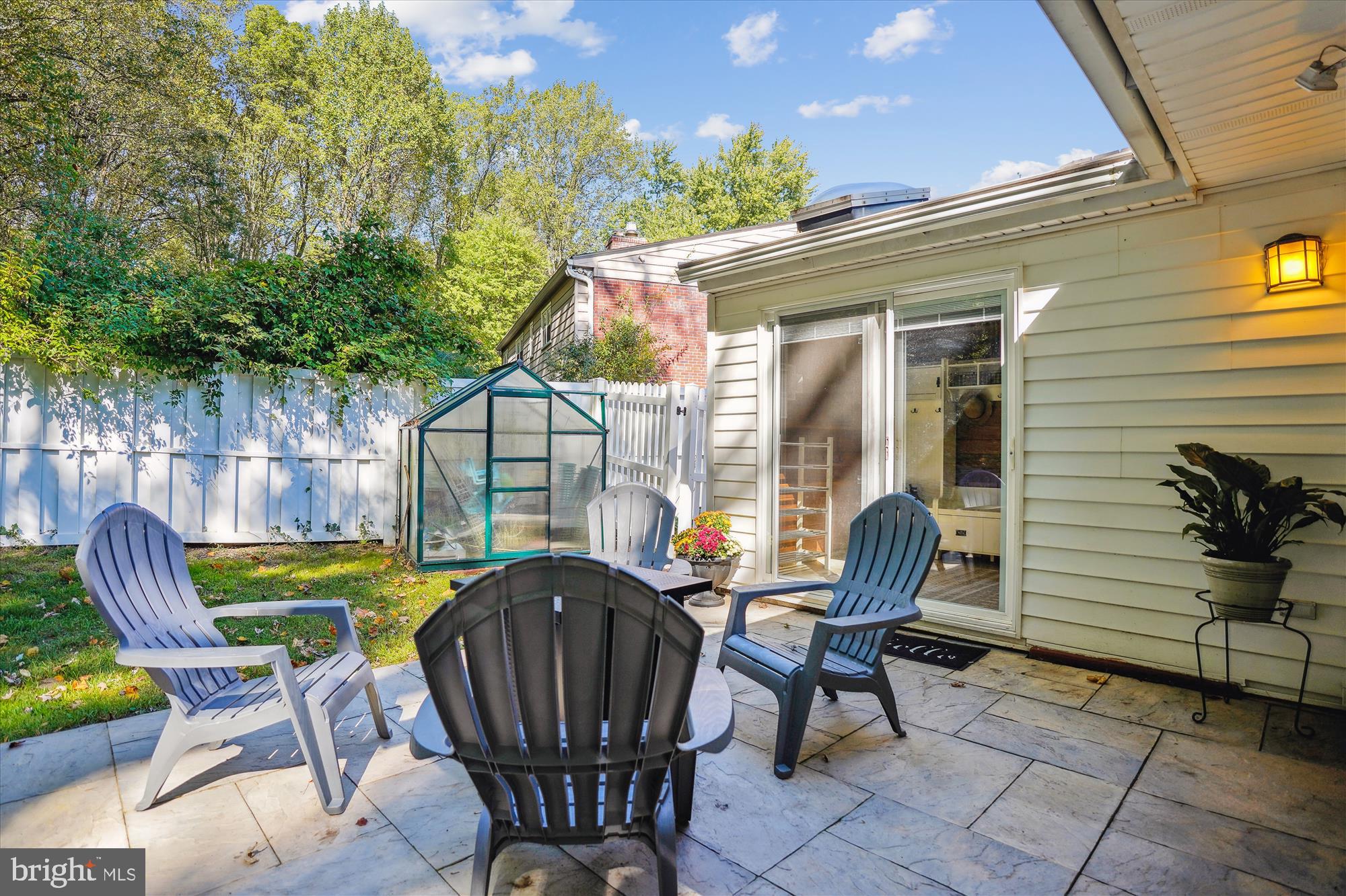 210 BURNT MILLS AVENUE