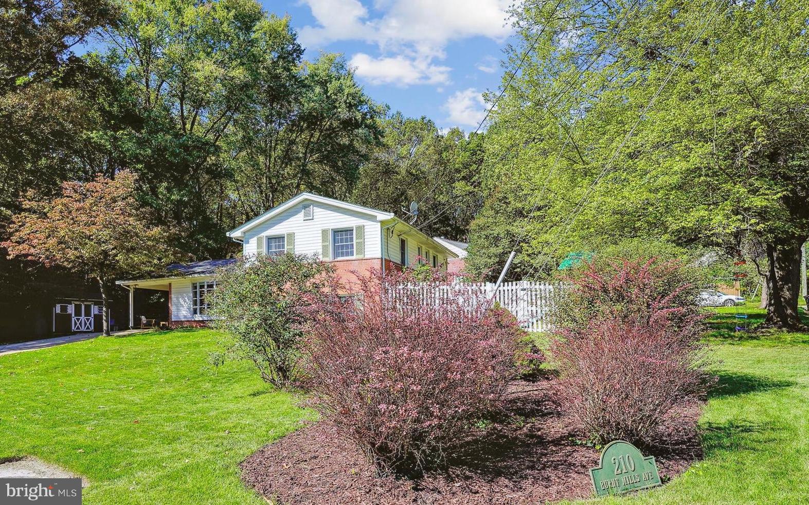 210 BURNT MILLS AVENUE