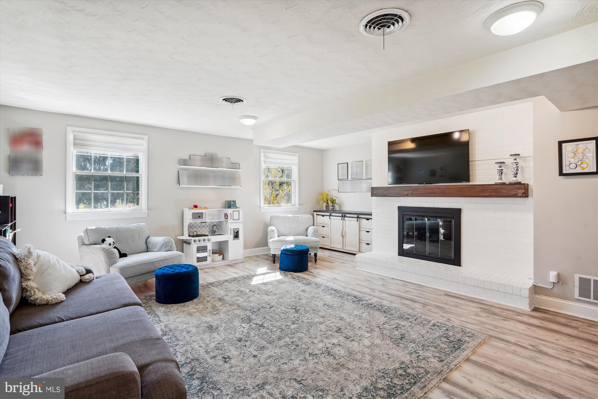 210 BURNT MILLS AVENUE