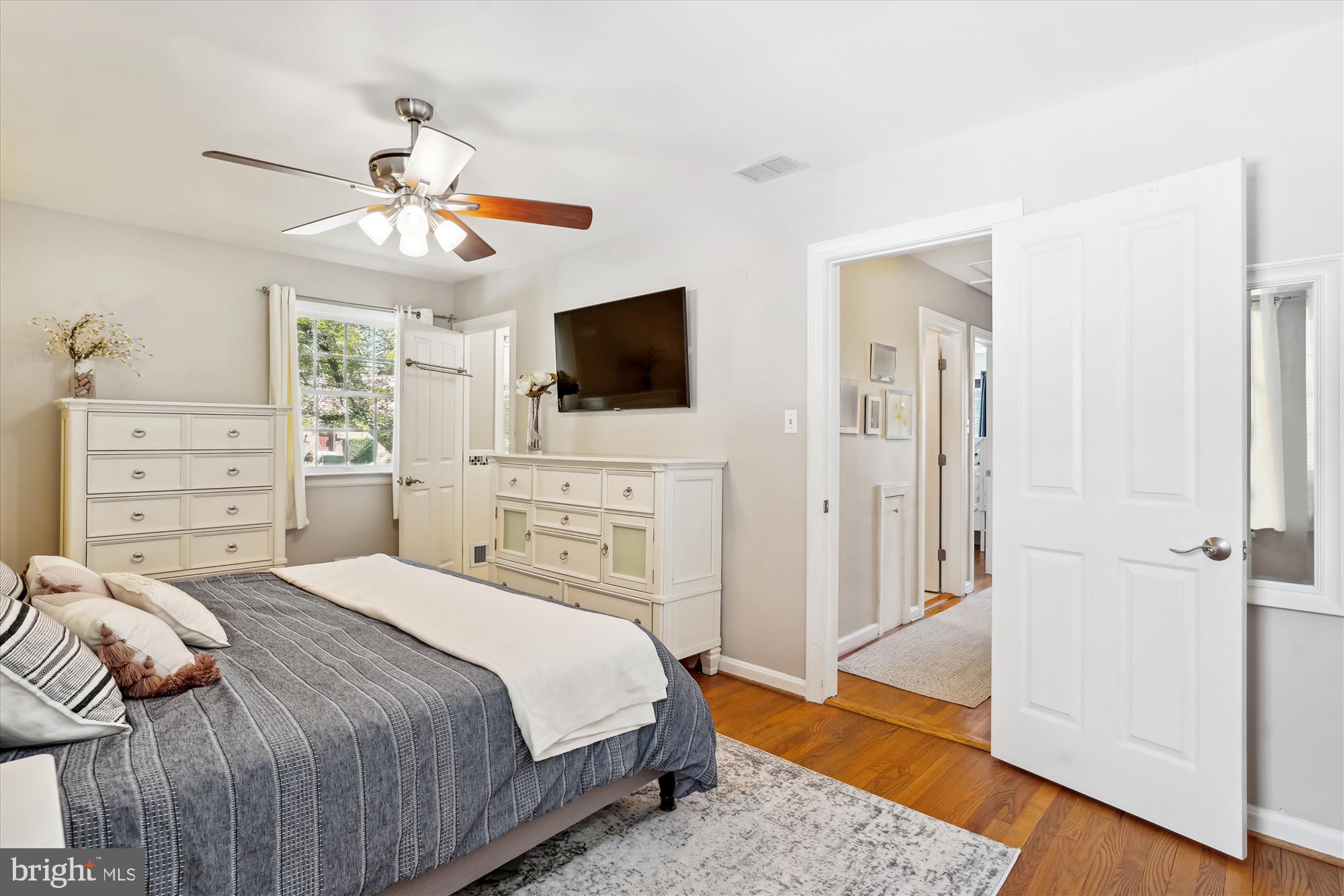 210 BURNT MILLS AVENUE