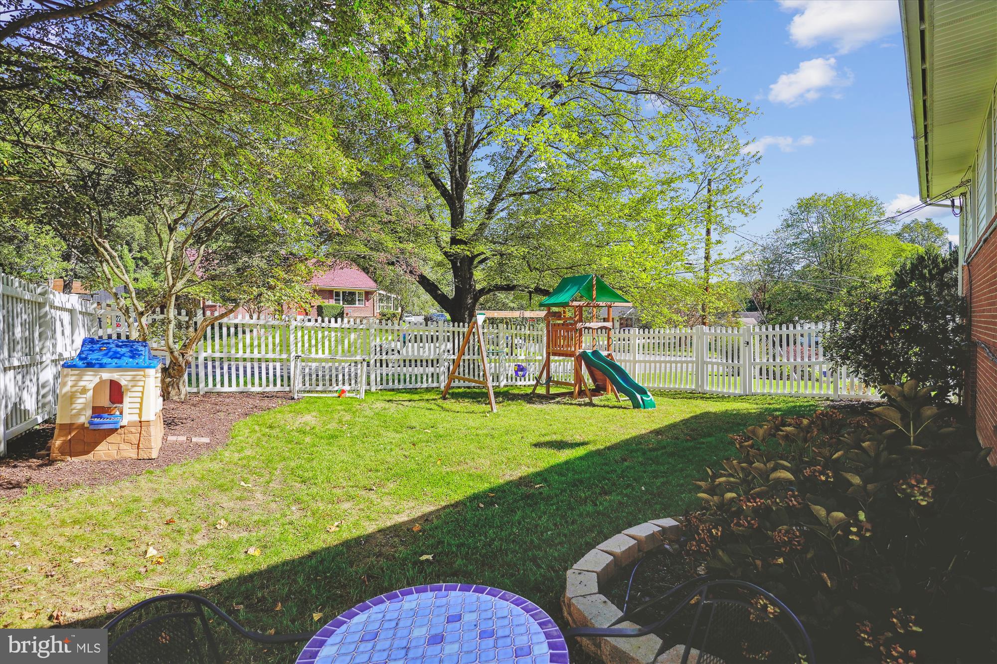 210 BURNT MILLS AVENUE