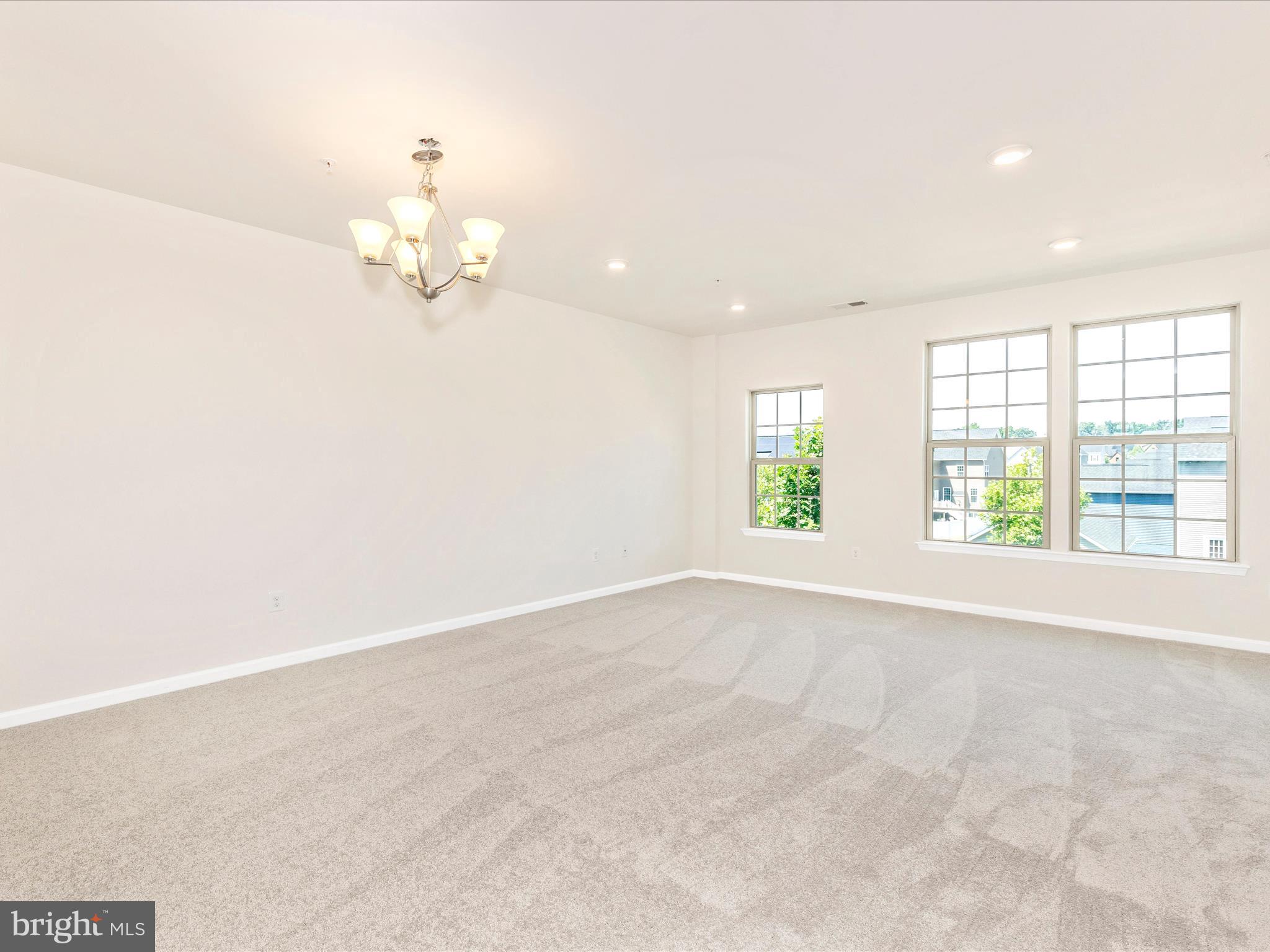 22043 BROADWAY AVENUE 401K