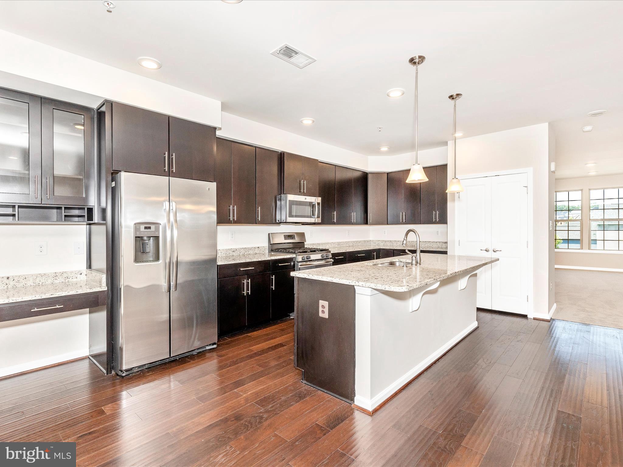 22043 BROADWAY AVENUE 401K