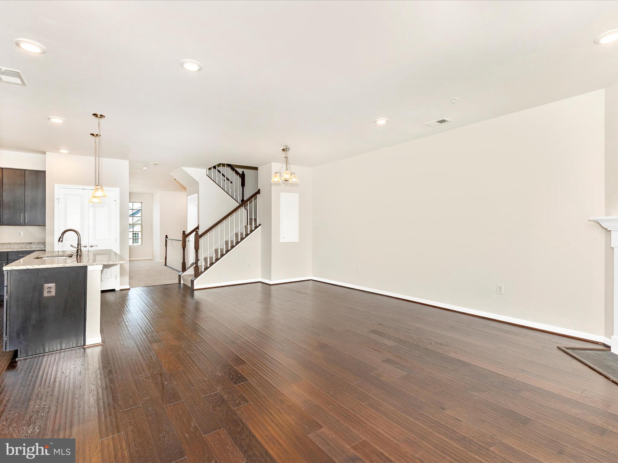 22043 BROADWAY AVENUE 401K