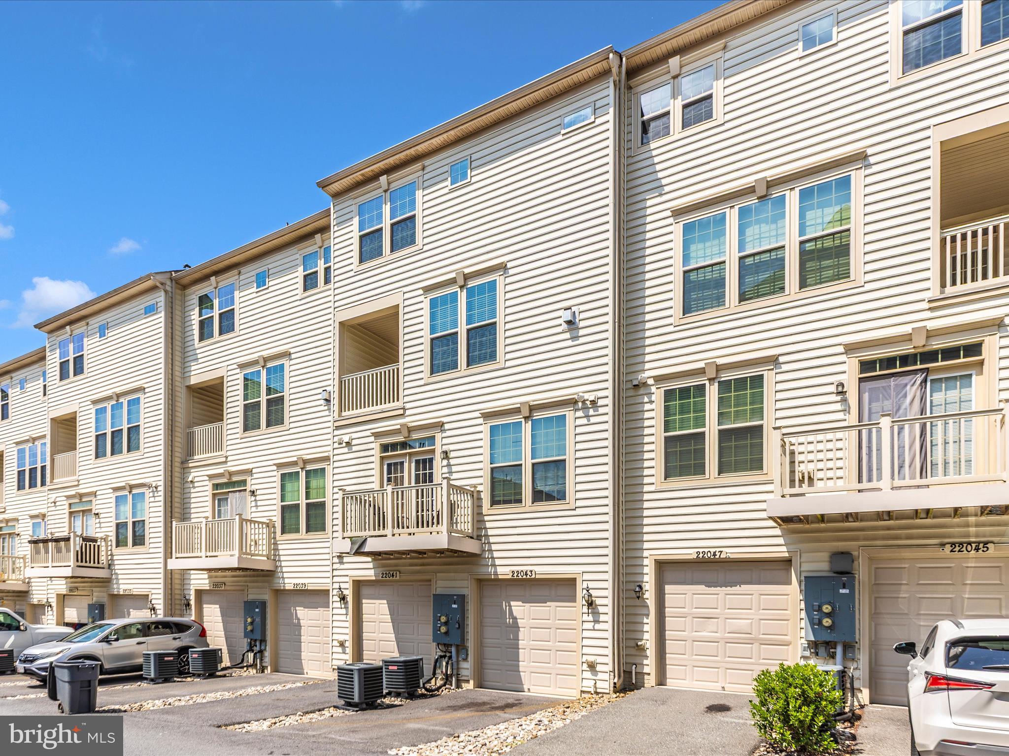 22043 BROADWAY AVENUE 401K