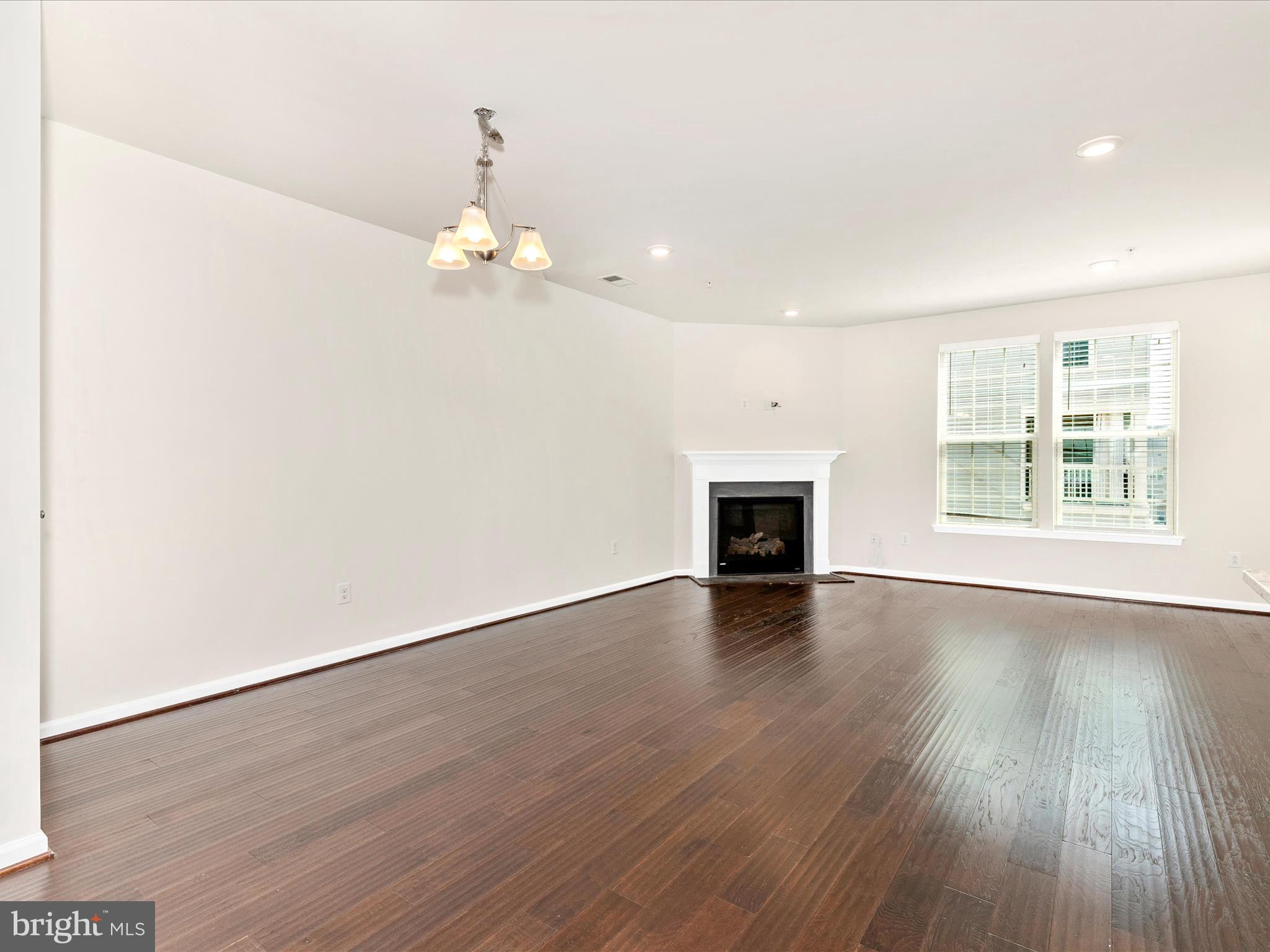 22043 BROADWAY AVENUE 401K