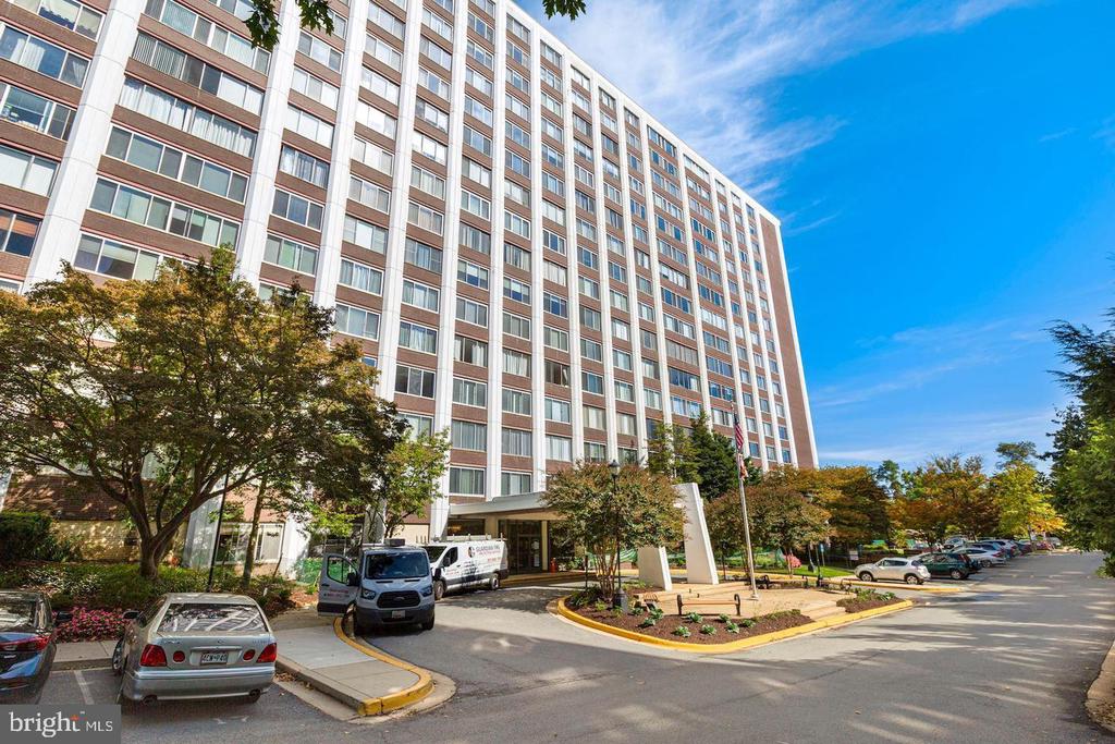 11801 ROCKVILLE PIKE #PH15