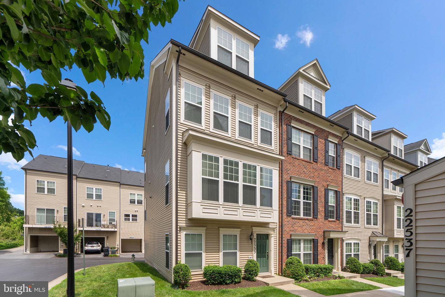 22533 Phillips St #1501