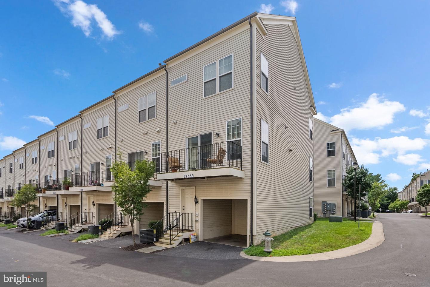 22533 Phillips St #1501