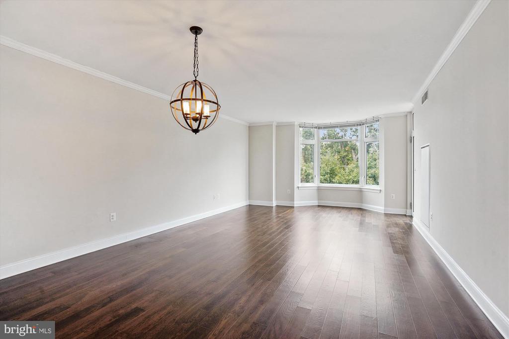 4915 HAMPDEN LANE 307