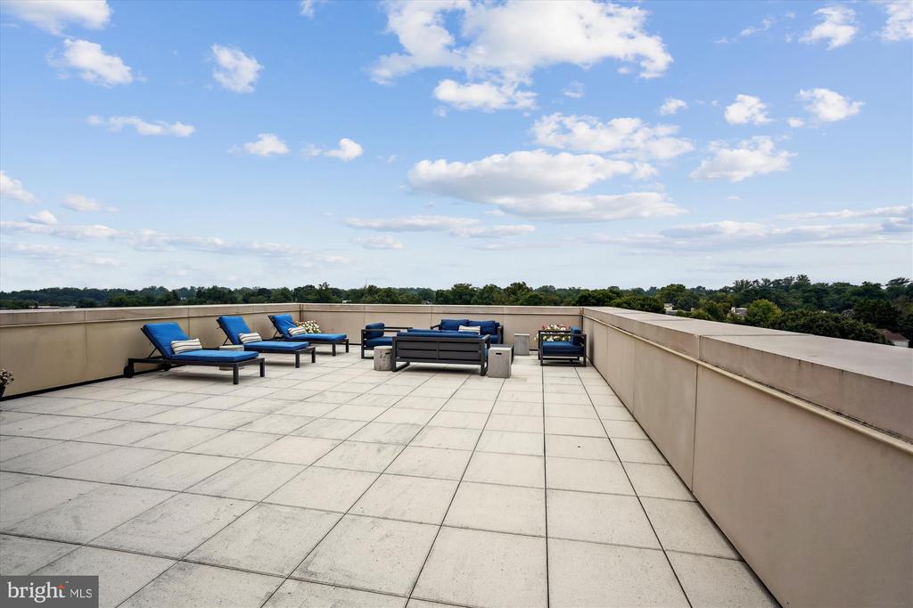 4915 HAMPDEN LANE 307