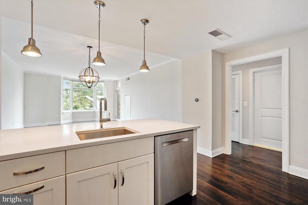 4915 HAMPDEN LANE 307