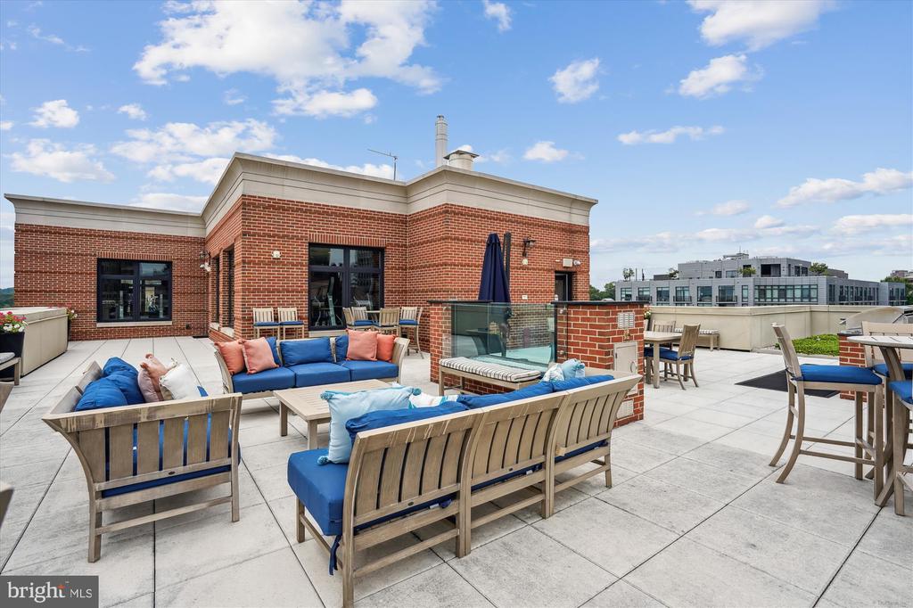 4915 HAMPDEN LANE 307